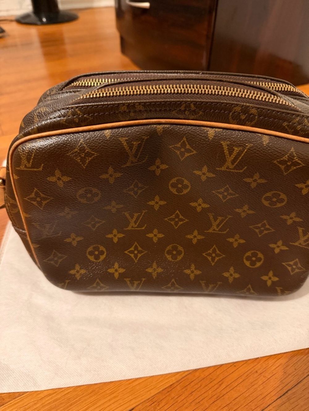 Louis Vuitton vintage Monogram Canvas Nile crossbody Bag with Tan Trim - Picture 2 of 12